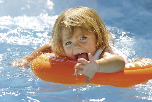 Надувной круг для плавания Swimtrainer оранжевый от 2 до 6 лет (4)