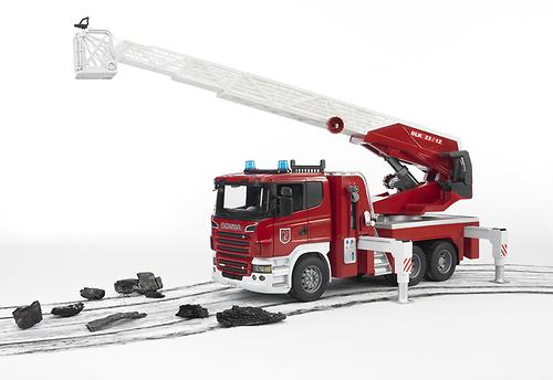 Пожарная машина Scania с выдвижной лестницей и помпой с модулем со световыми и звуковыми эффектами (7)