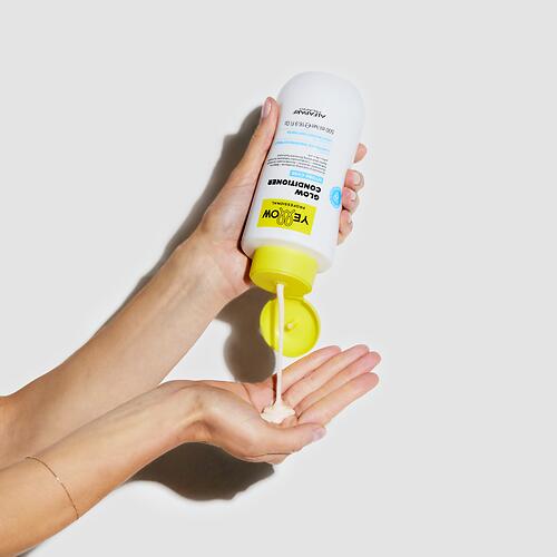 Кондиционер для придания блеска волосам YELLOW Hydra Care Glow Conditioner Пробник 10мл (7)